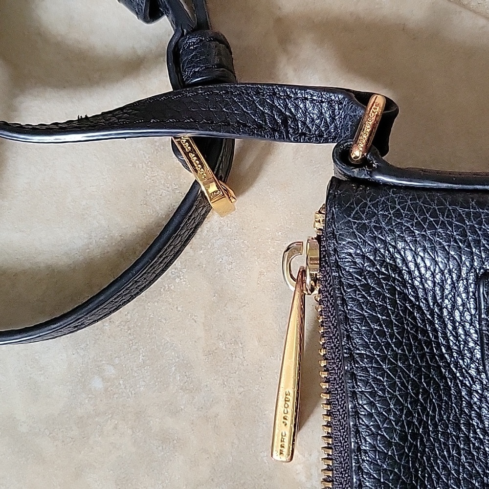 Marc Jacobs Black Pebbled Leather Crossbody Bag Gold Hardware - Picture 9 of 12